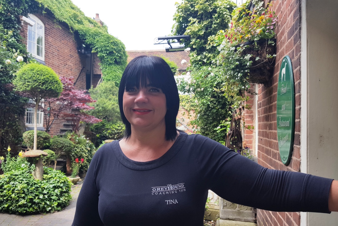 //www.greyhoundinn.co.uk/wp-content/uploads/2017/05/Tina-Halst.jpg