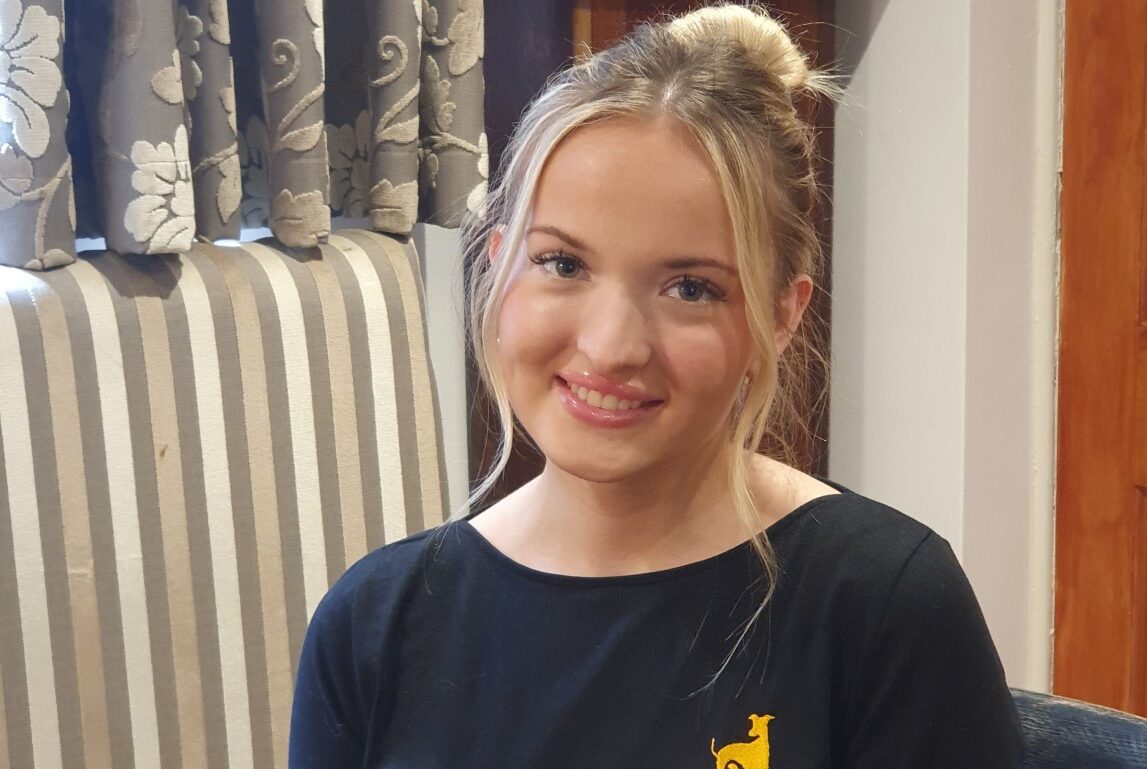 https://www.greyhoundinn.co.uk/wp-content/uploads/2023/08/Sadie-reception1-1147x769.jpg